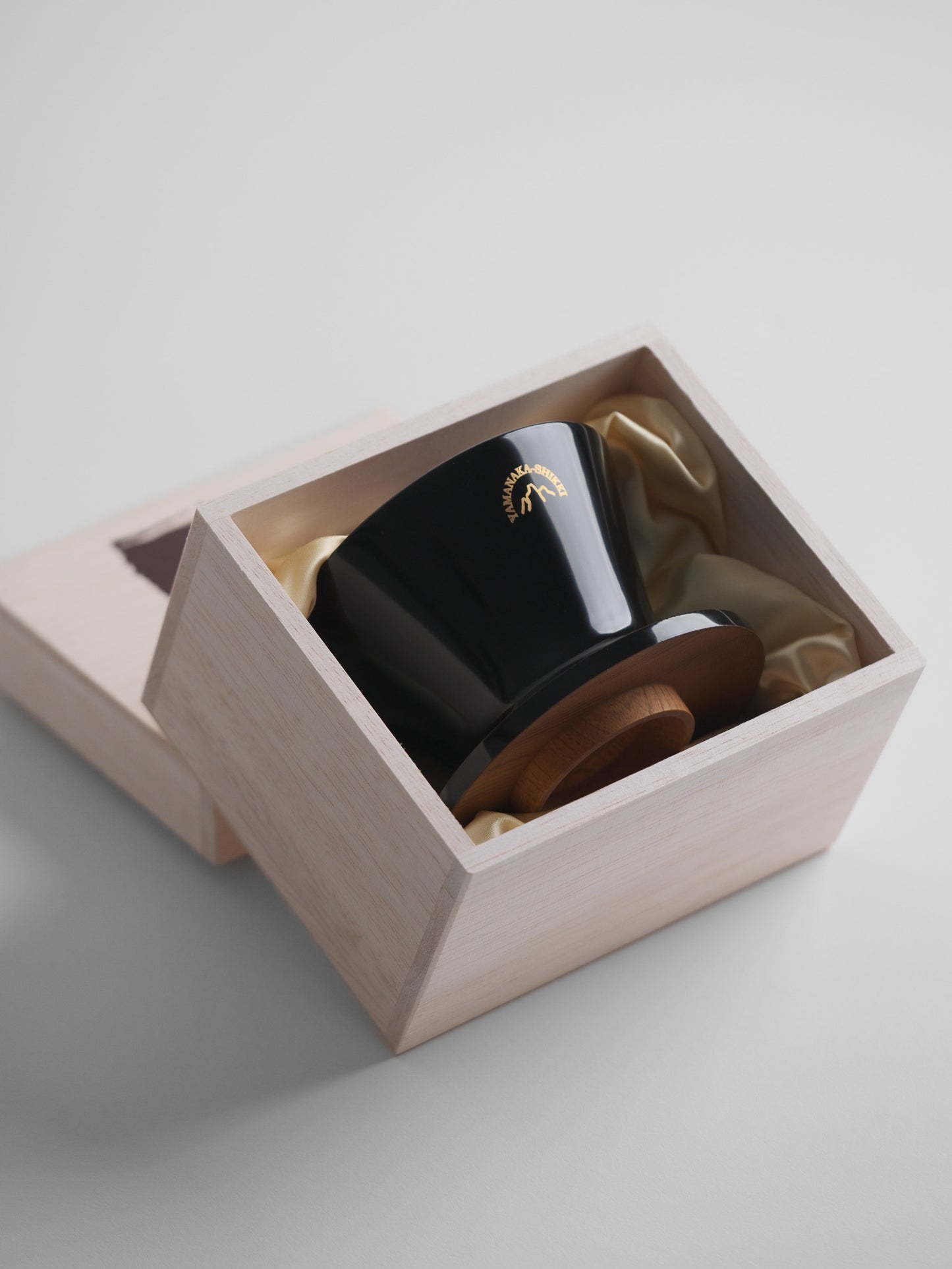 Yasukiyo Wooden Dripper - URUSHI